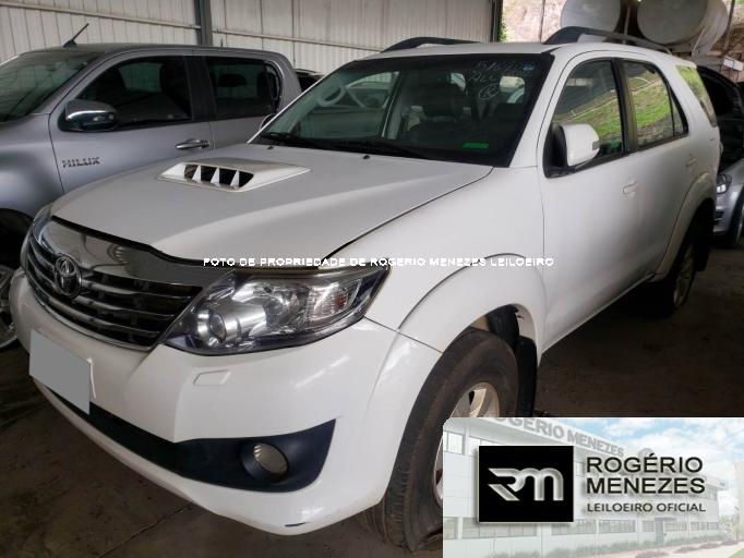 TOYOTA HILUX SW4 14/14