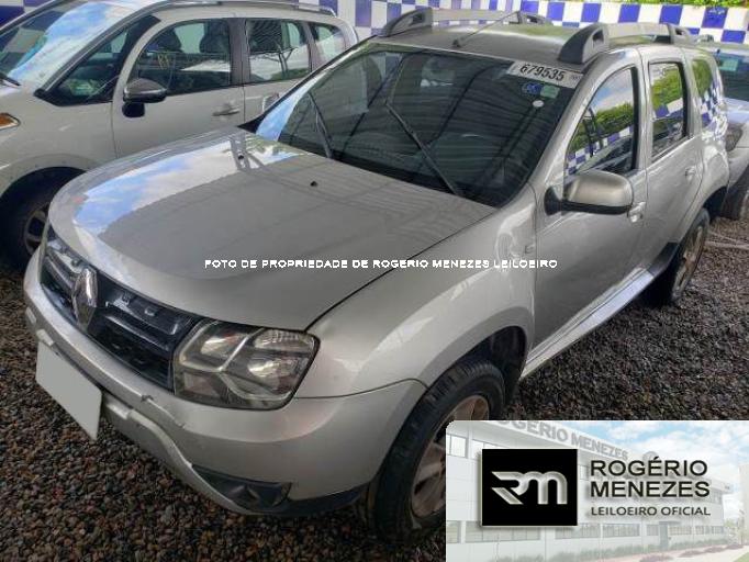 RENAULT DUSTER 18/18