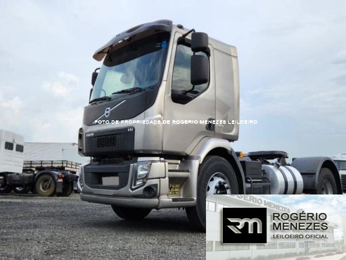 VOLVO VM 330 15/15