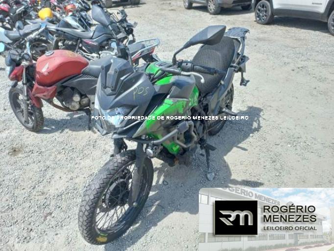 KAWASAKI VERSYS-X 18/18