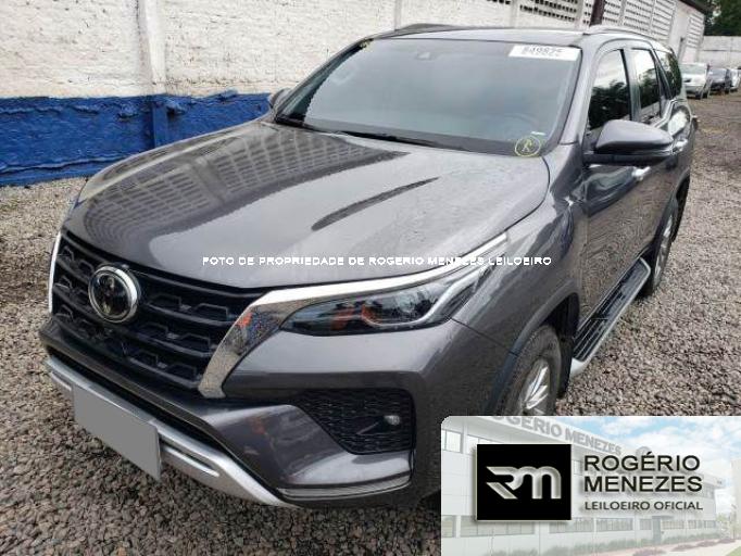 TOYOTA HILUX SW4 21/21