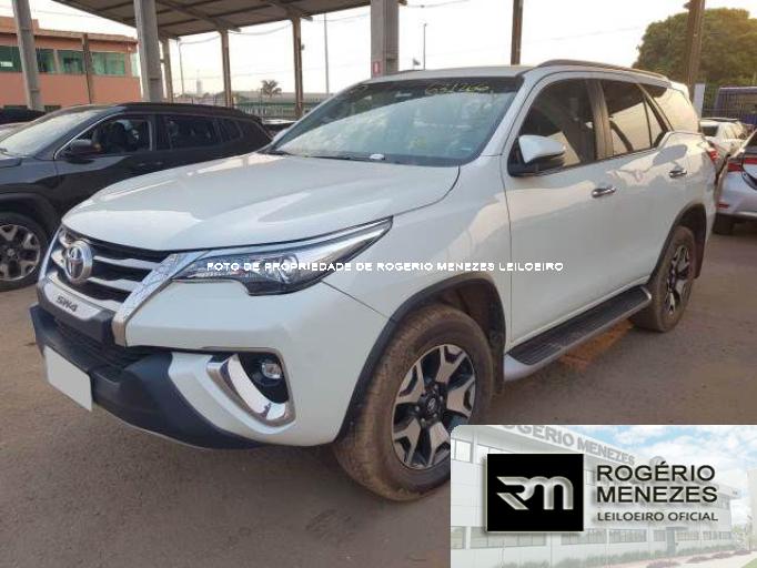TOYOTA HILUX SW4 18/19