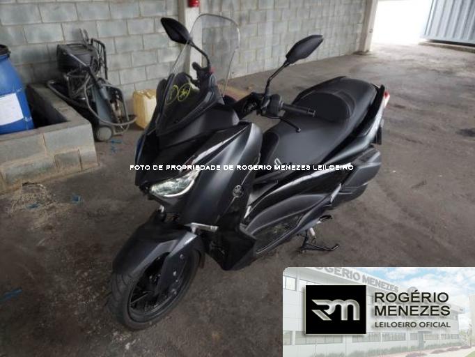 YAMAHA XMAX 22/22